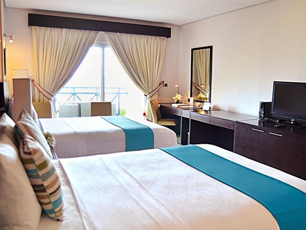 Thunderbird Resorts - Poro Point San Fernando City  Dış mekan fotoğraf