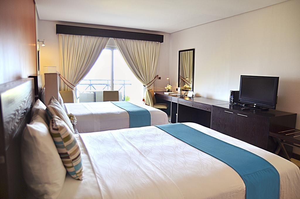 Thunderbird Resorts - Poro Point San Fernando City  Dış mekan fotoğraf