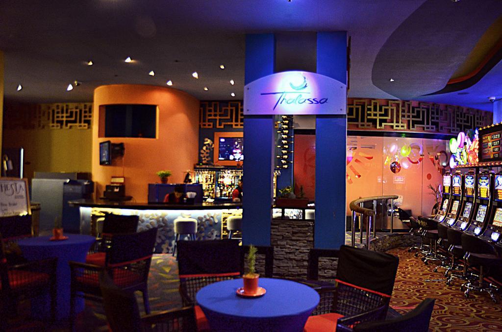 Thunderbird Resorts - Poro Point San Fernando City  Dış mekan fotoğraf