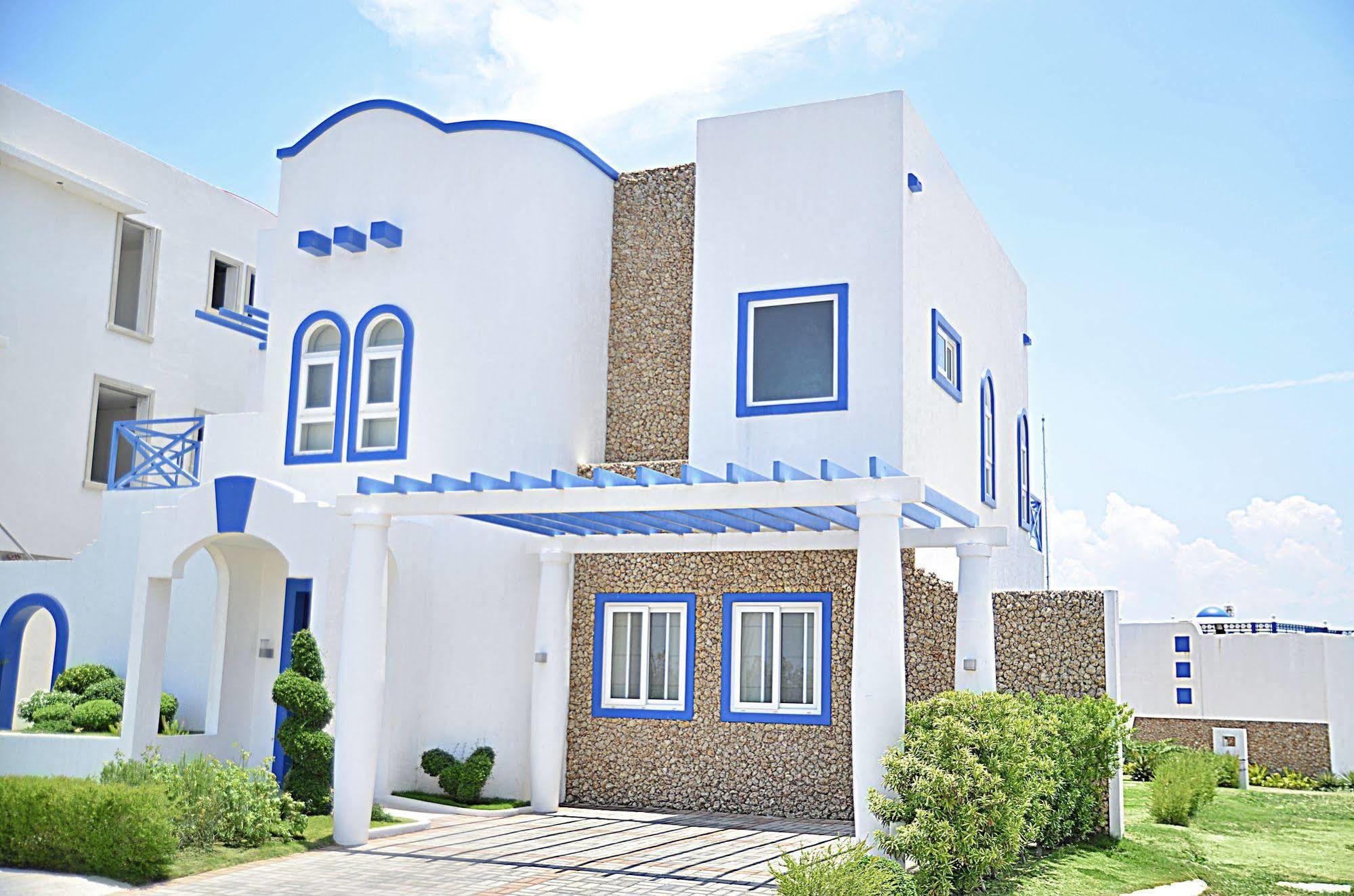 Thunderbird Resorts - Poro Point San Fernando City  Dış mekan fotoğraf